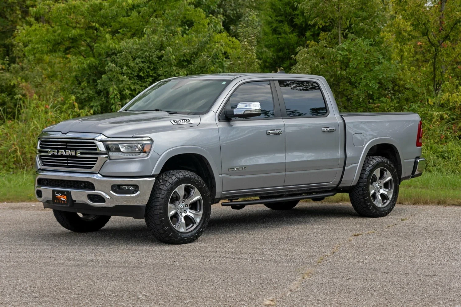 Fits Ram 1500(19-25) OV2 Running Boards Side Step Bars Crew Cab 14008